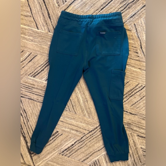 Jaanuu scrub set - Picture 6 of 7